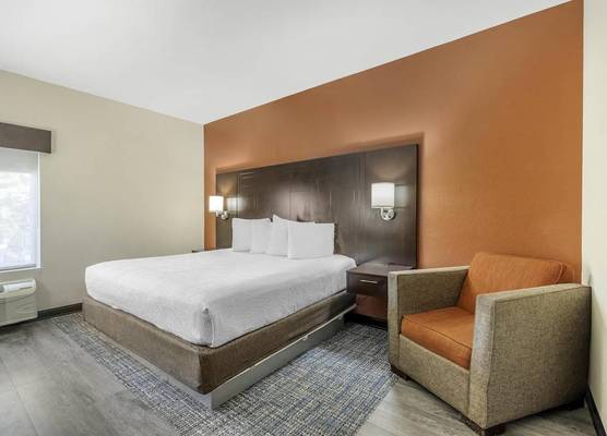 Best Western Plus Lee's Summit Hotel & Suites 1