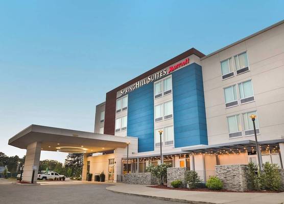 SpringHill Suites Lumberton 1