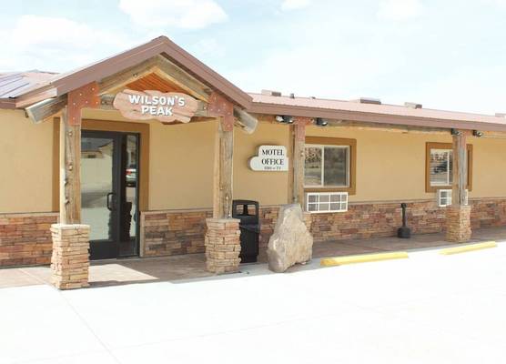 Bryce UpTop Lodge 1