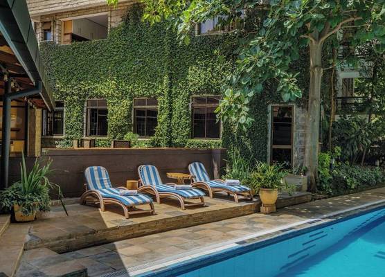 Kates Hotel & Residence 1