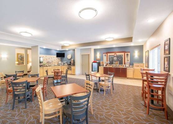 AmericInn by Wyndham Humboldt 1