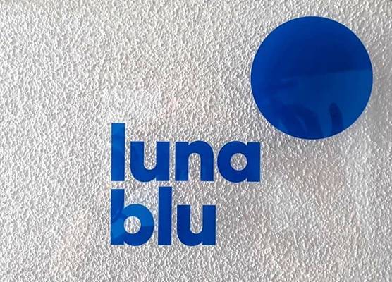 Luna Blu 1