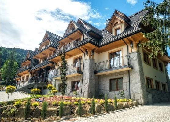 Gold Hotel 1