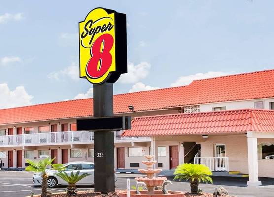 Super 8 by Wyndham Ft Walton Beach 1