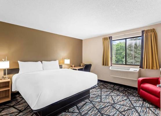 Quality Inn & Suites Howe - Sturgis 1