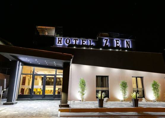 Garni Hotel Zen free parking 1