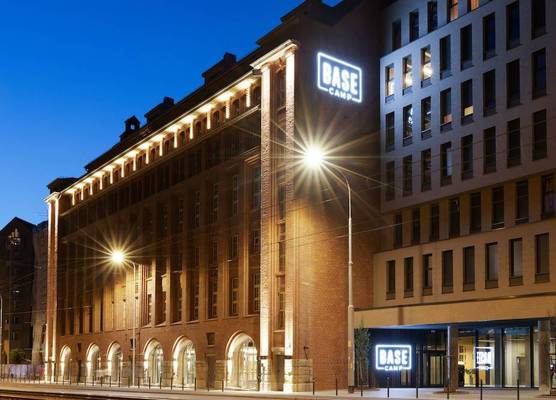 Basecamp Wrocław 1