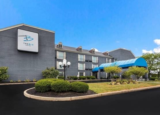 The Blu Hotel Blue Ash Cincinnati, an Ascend Collection Hotel 1