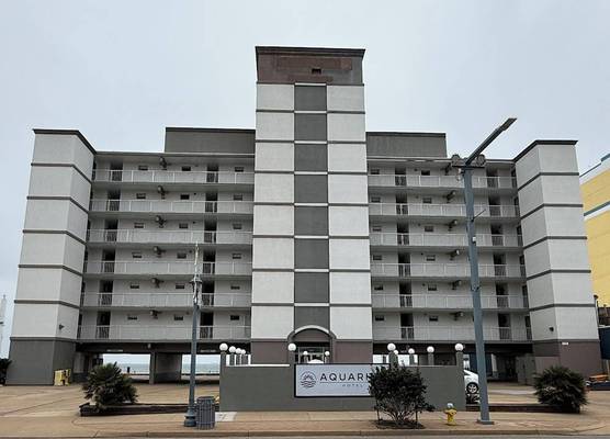 Aquarius Oceanfront Hotel 1