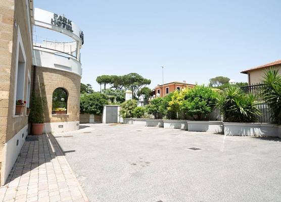 Cervara Park Hotel 1