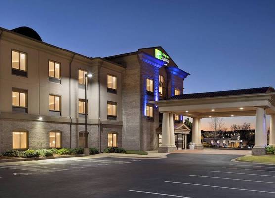 Holiday Inn Express & Suites OPELIKA AUBURN by IHG 1