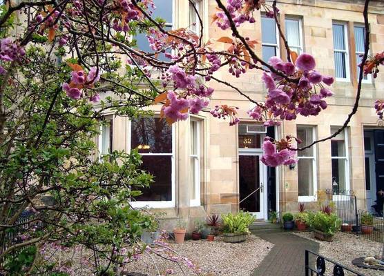 Lochinver Guesthouse 1
