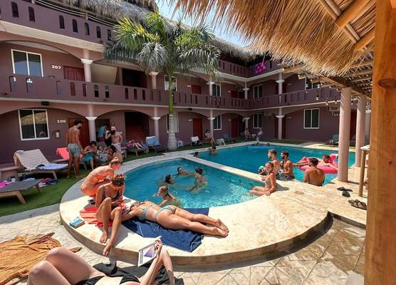 Viajero Puerto Escondido Hostel 1