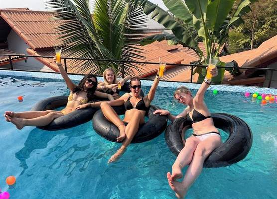 Mad Monkey Luang Prabang 1