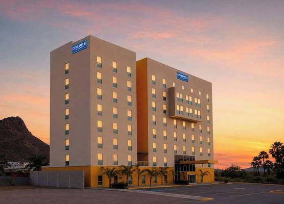 City Express by Marriott Guaymas 1