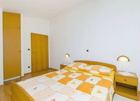 Apartments and Rooms Iva 1