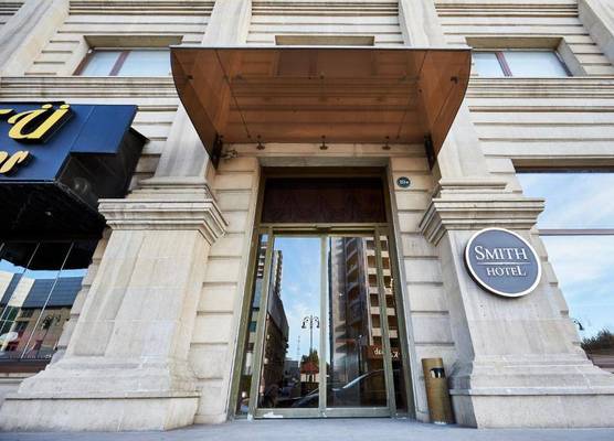 Smith Hotel 1