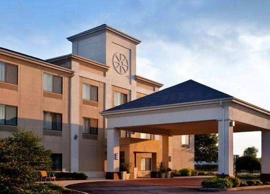 Baymont by Wyndham Merrillville 1