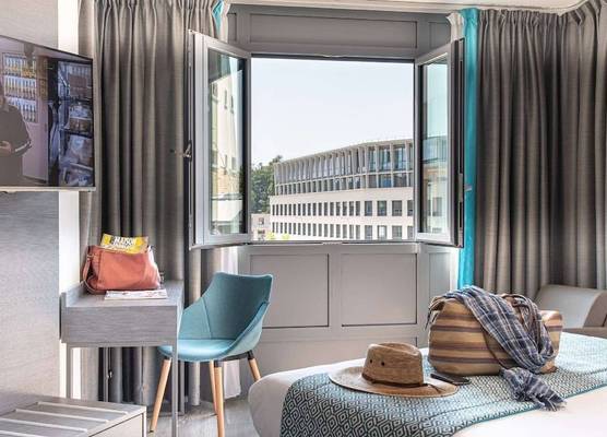 Hôtel Versailles Chantiers 1