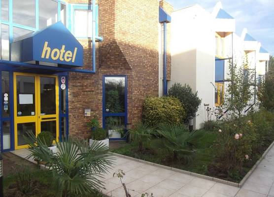 Rev'Hotel Coignières 1