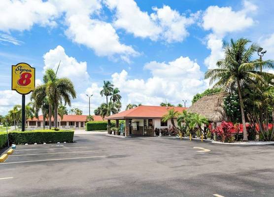 Super 8 by Wyndham Homestead Florida City Gateway to Keys 1
