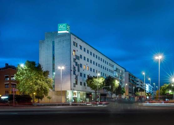 AC Hotel Córdoba by Marriott 1