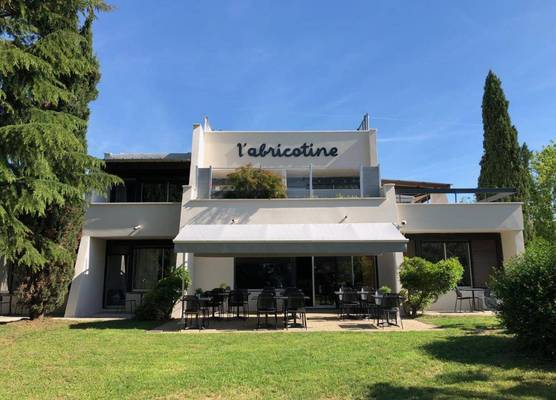Logis Hôtel l'Abricotine 1