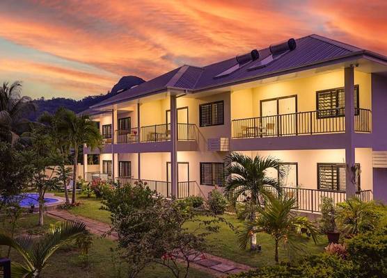 Creole Breeze Self Catering Apartments 1