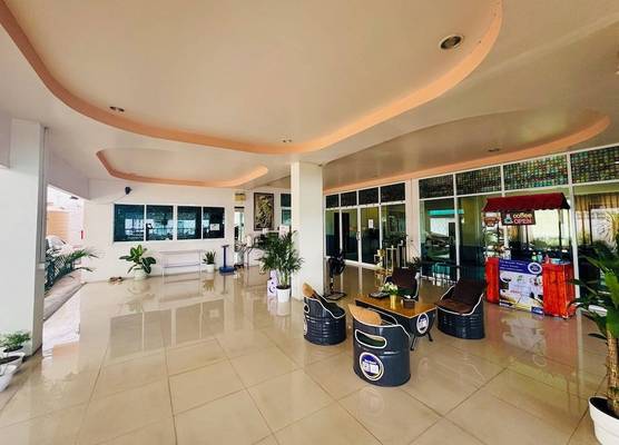 Ree- Riverside hotel 1
