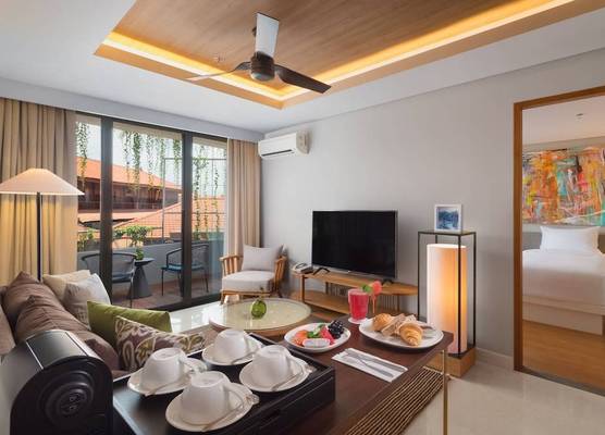 Beachwalk Residence 1