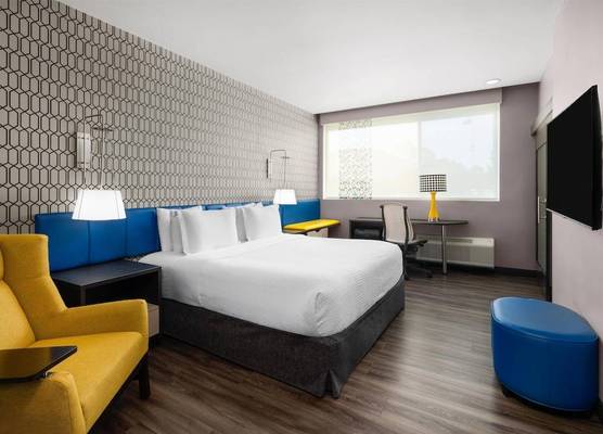 GLō Best Western Enid OK Downtown - Convention Center Hotel 1
