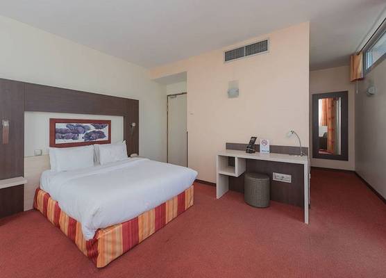 Elema Hotels Beauvais ex Hostellerie Saint Vincent Beauvais Aeroport 1