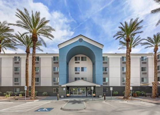 Sonesta Simply Suites Las Vegas Convention Center 1