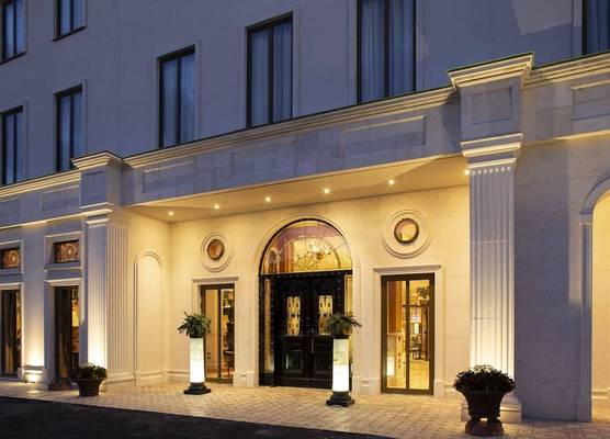 Lawlors Hotel 1