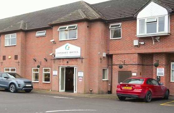 Consort Hotel, Urban Spa & Glamping Pods 1