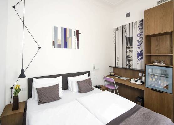 Hotel Golden Crown 1