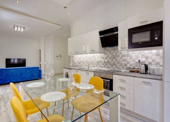 Stylish 2 Bedroom Apartment in an Amazing Location 1