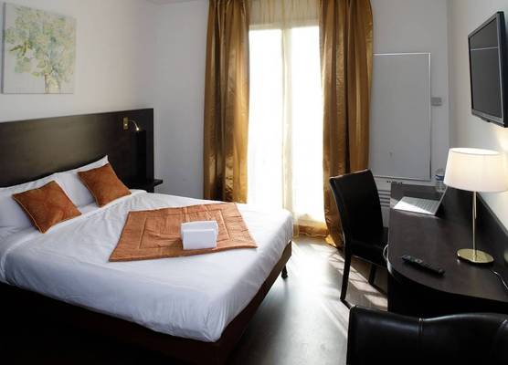 L'EPI HOTEL 1
