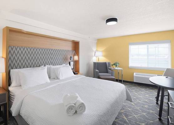 Holiday Inn REDDING by IHG 1