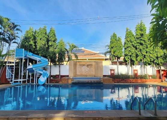 Safari Riviera Resort 1