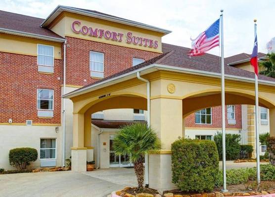 Comfort Suites University Drive 1