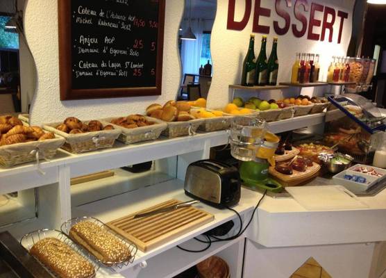 Atoll Hotel Logis Angers, Beaucouzé 1