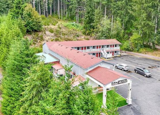 Belfair Motel 1