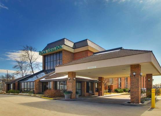 Pear Tree Inn St. Louis Airport 1