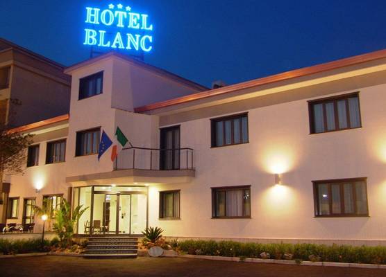 Hotel Blanc 1