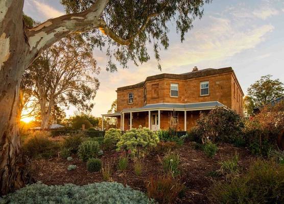 Kingsford The Barossa 1