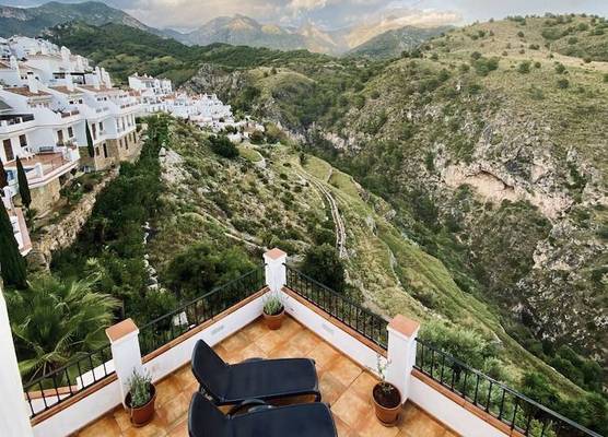 La Perla de Frigiliana Suites & Villa 1