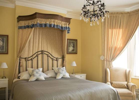 Albert & Victoria Guest house 1