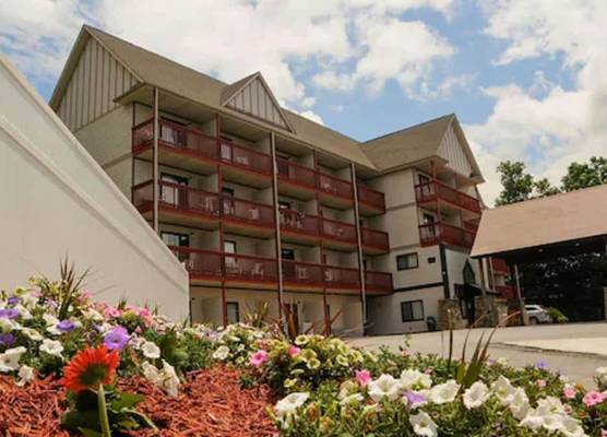 Days Inn by Wyndham Waynesville NC 1