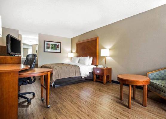 Quality Inn & Suites University Area 1